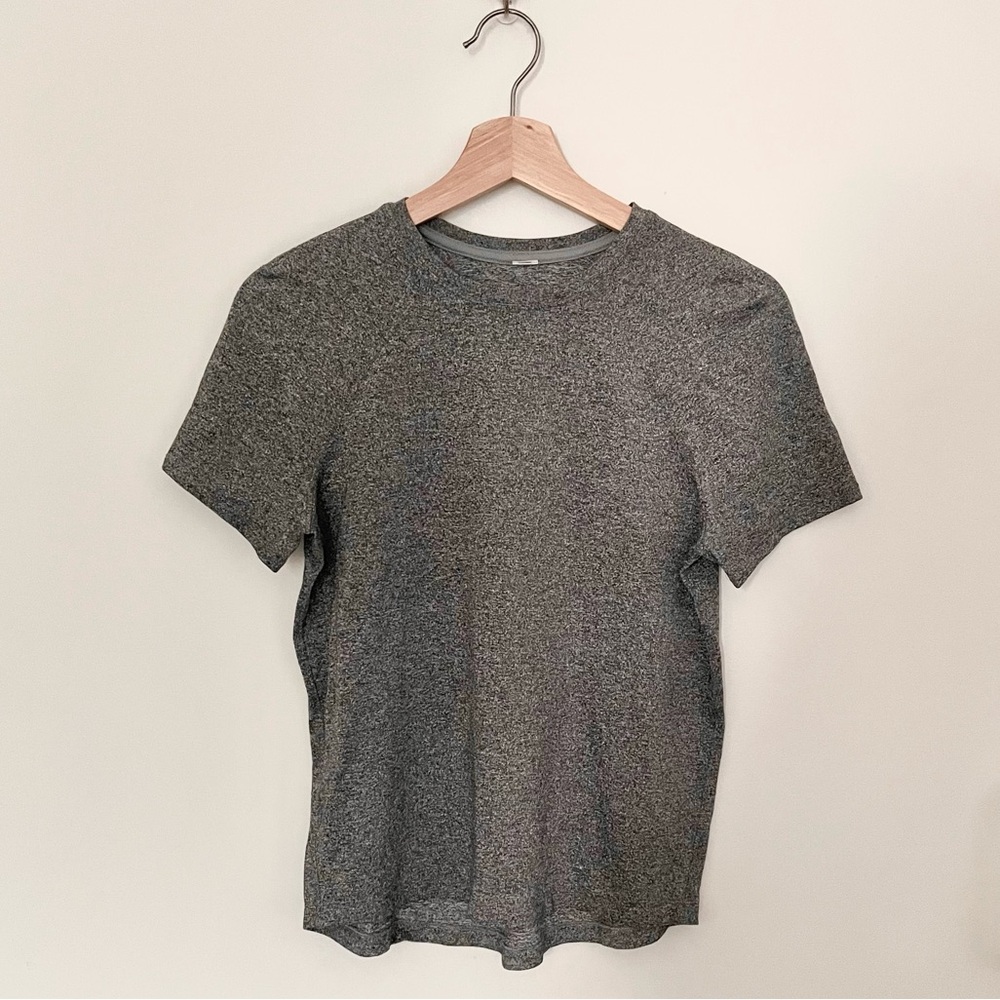 lululemon license to train classic fit t-shirt